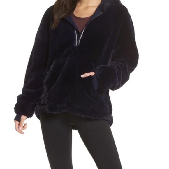 FREE PEOPLE Movement Off The Record Soft Hoodie in Dark Navy Size: S - Picture 2 of 9